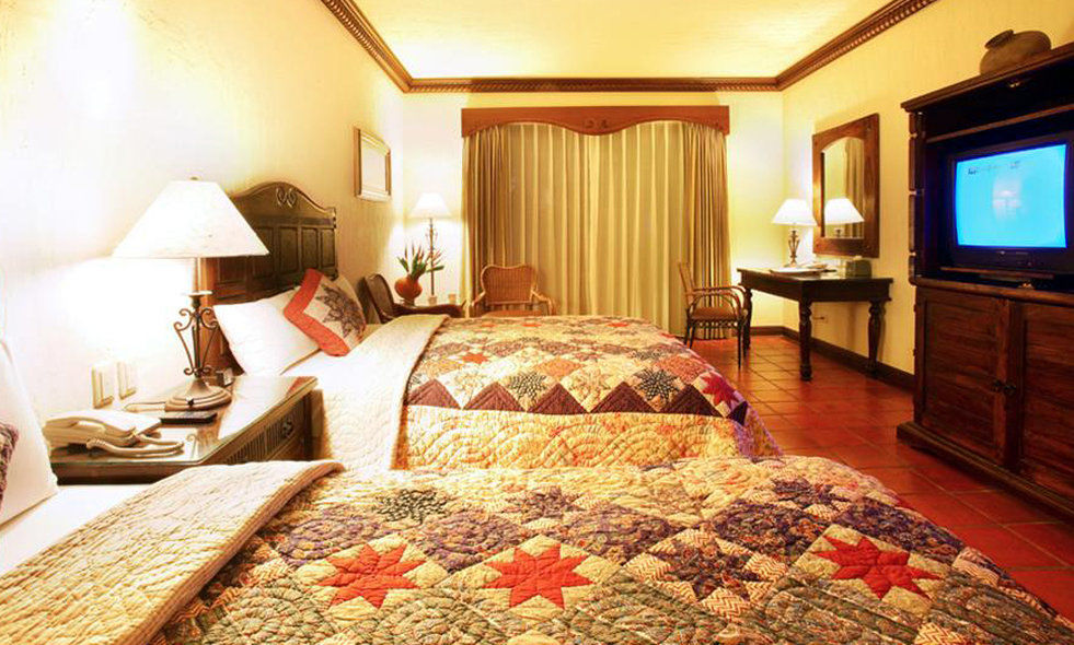 Promisedland Resort & Lagoon Shoufeng Exterior foto A bedroom at the hotel