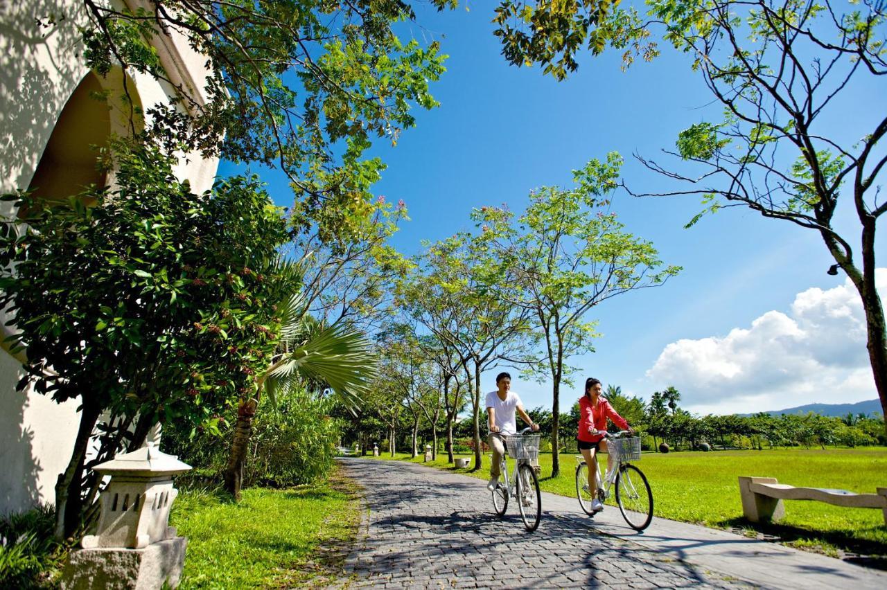 Promisedland Resort & Lagoon Shoufeng Exterior foto Bike path in the park
