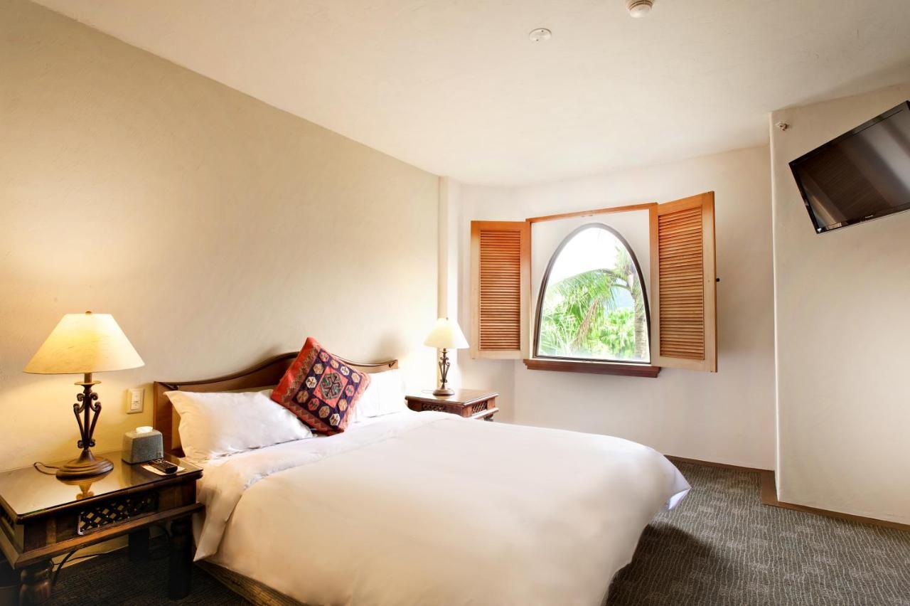 Promisedland Resort & Lagoon Shoufeng Exterior foto A bedroom at the hotel