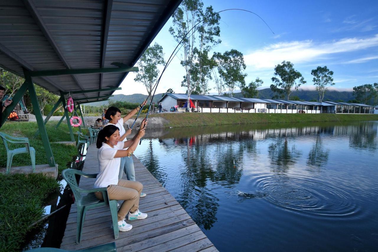 Promisedland Resort & Lagoon Shoufeng Exterior foto Fishing at the farm