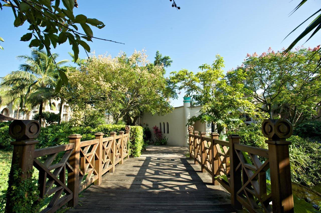 Promisedland Resort & Lagoon Shoufeng Exterior foto The bridge leading to the lighthouse
